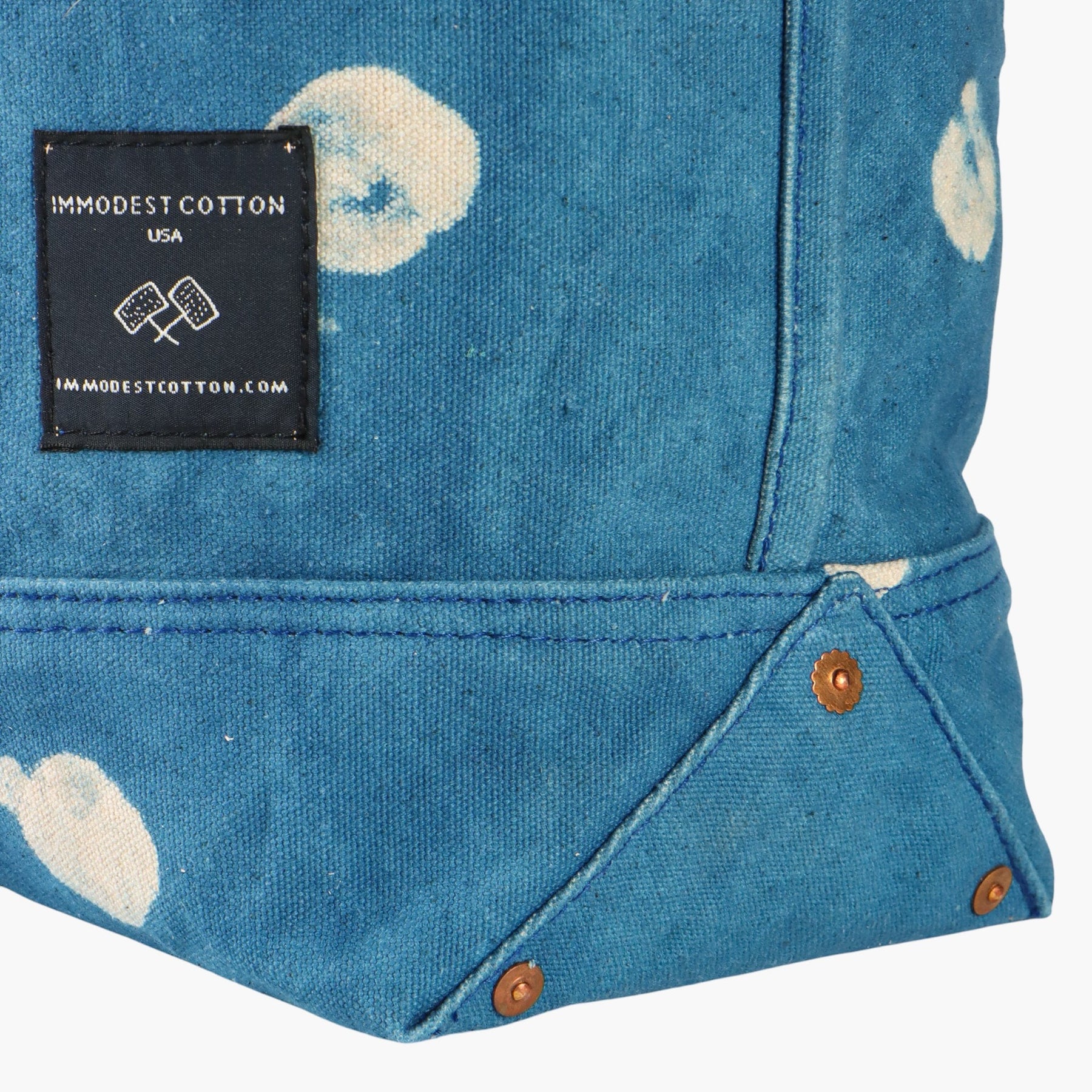 Large East West Tote